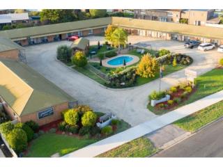 Motels For Sale - 1 large