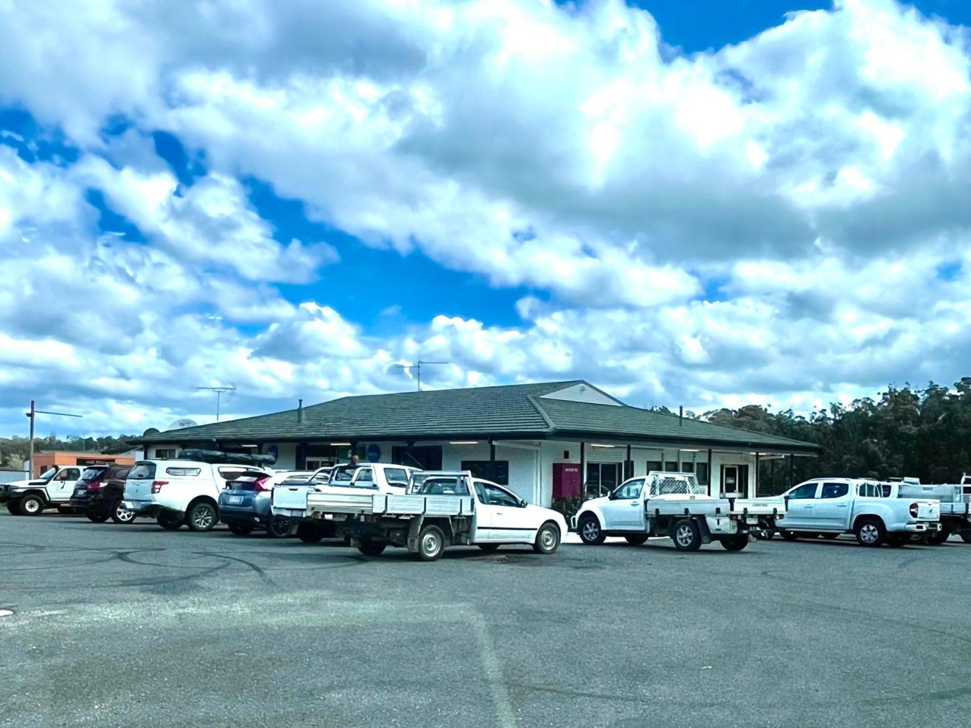 Hotel for sale Hillwood