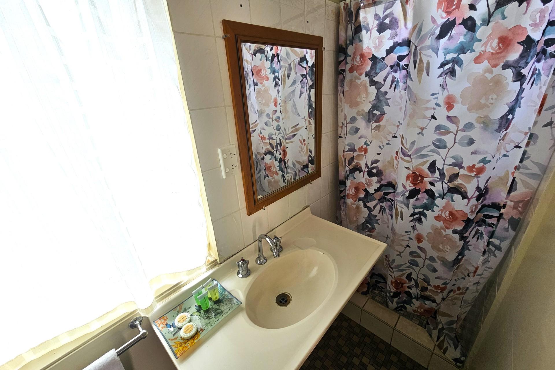 Plantation Park Motor Inn... Motels For Sale North Queensland....