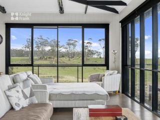 Bed and Breakfasts For Sale - 1 large