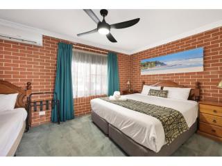Motels For Sale - 1 large