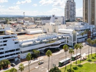 Proximity to Services!!