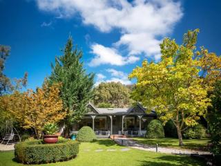 High-Performing Yarra Valley Estate – $400K+ Net Profit | Resort Brokers ID : FH009081