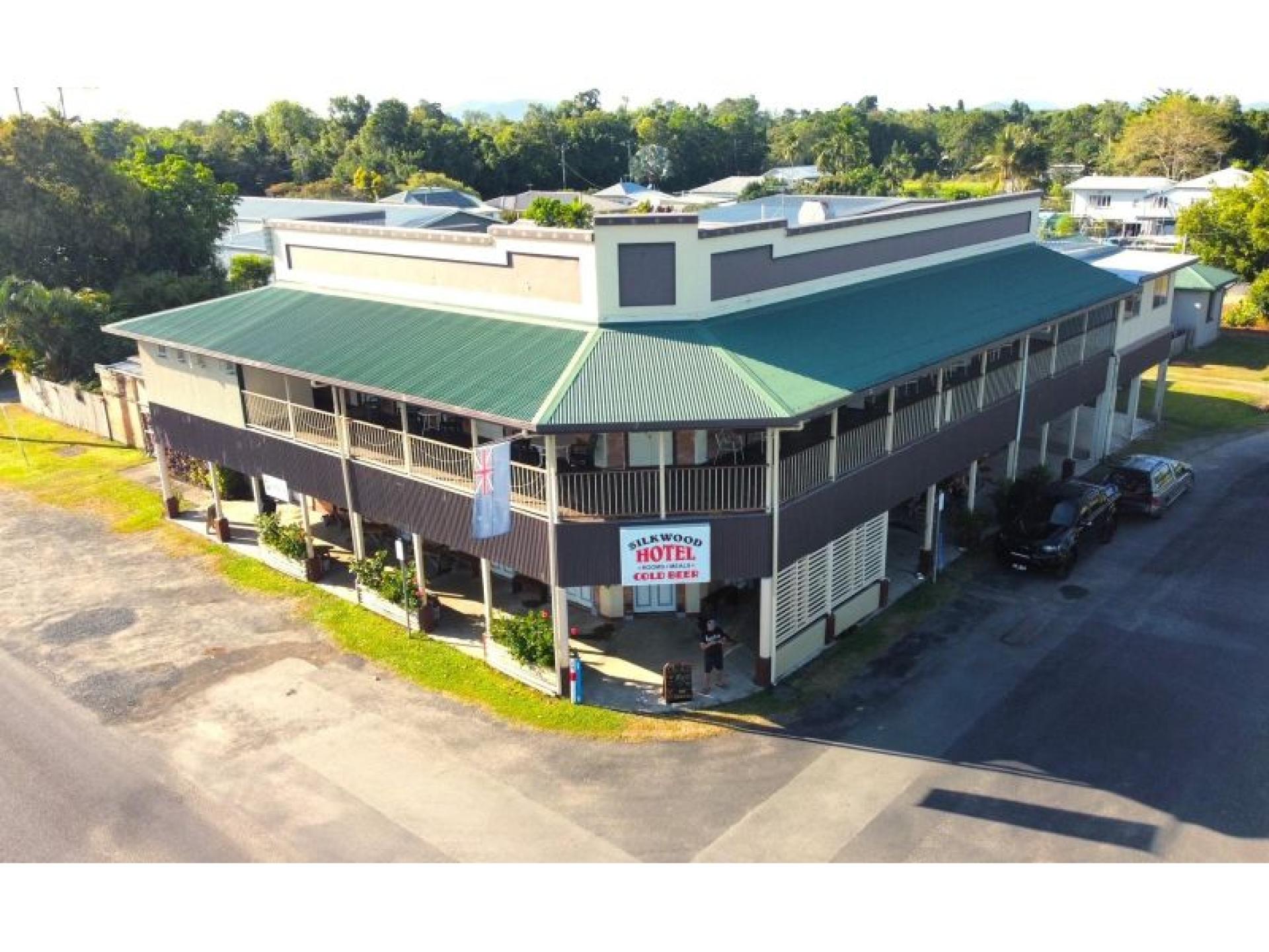 Bars/Nightclubs for sale  Silkwood