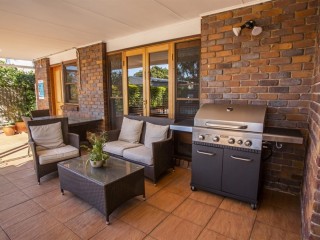 Bed and Breakfasts For Sale - 1 large