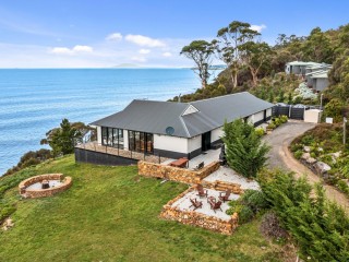 Bed and Breakfasts For Sale - 1 large