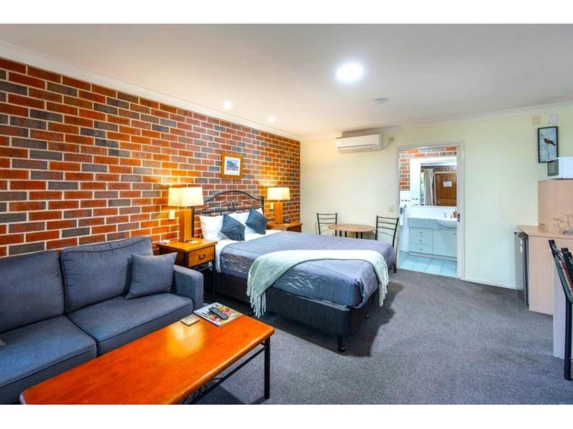 Motel for sale  Rutherglen