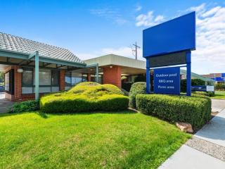 Motels For Sale - 1 large