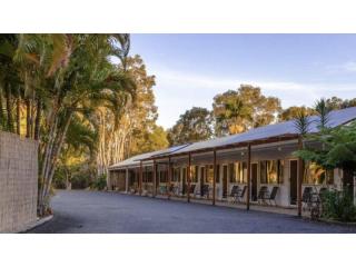 Beachside Motel with Development Potential