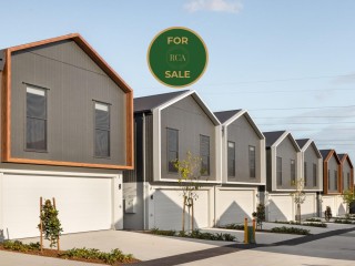 GREAT ADD ON MODERN TOWNHOUSE MANAGEMENT RIGHTS IN ALGESTER