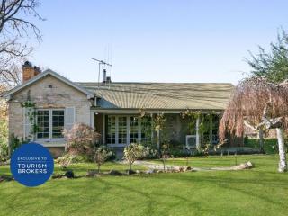Bed and Breakfasts For Sale - 1 large