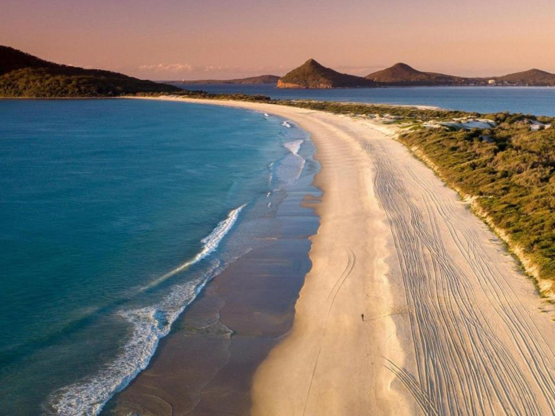 Motel for sale Hawks Nest