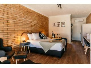 Motels For Sale - 1 large
