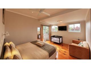 Motels For Sale - 1 large