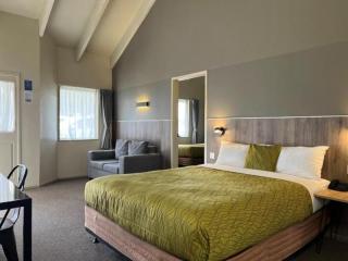 Motels For Sale - 1 large