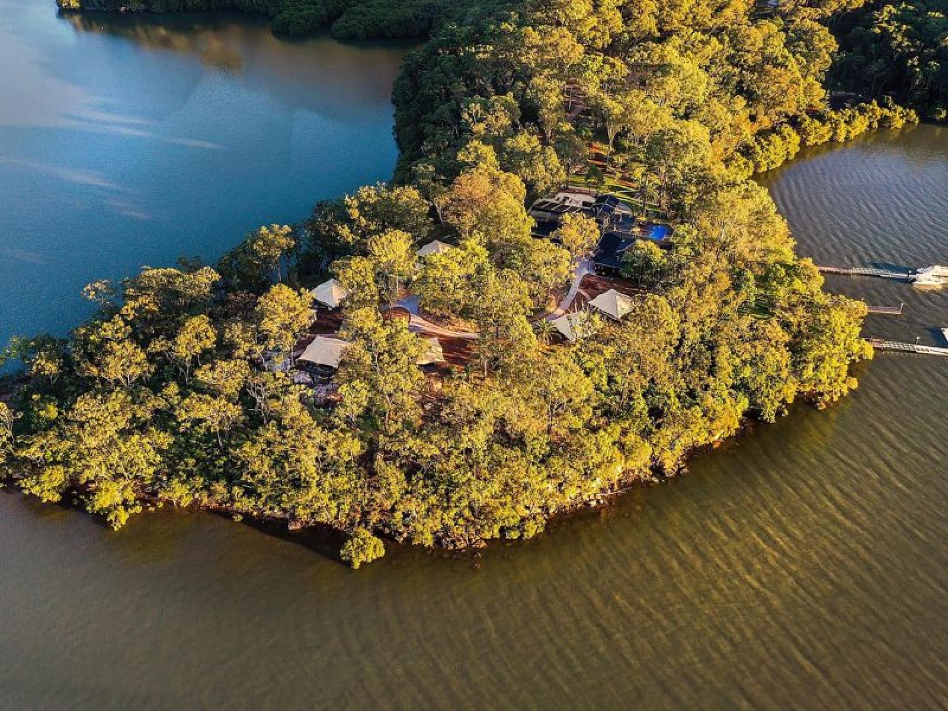 Motel for sale Berowra Waters