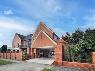 Motel for sale Golden Point