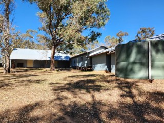 Bed and Breakfasts For Sale - 1 large